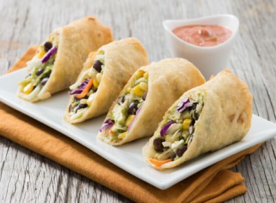 Southwest Egg Rolls with Ranch Salsa Dipping Sauce